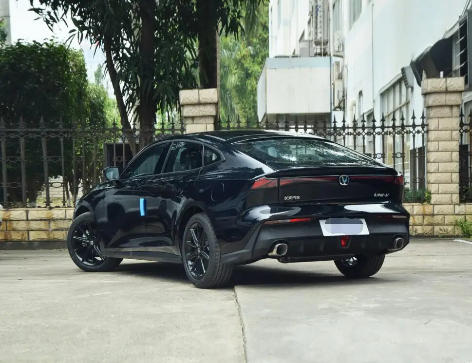 2023 автомобиль Changan Uni V Auto Sedan отличный 1 5 T благородная пилотная модель с 2 0 спортивной версии левая коробка передач из Китая
