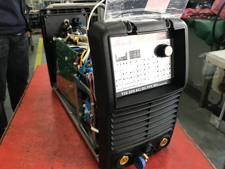 
TIG 200 ACDC PFC MV, 110V/220V multi voltage inverter PFC, professional aluminum Welder, GTAW, everlast, miller, WTL 