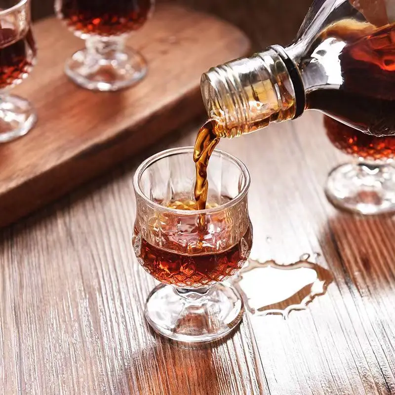 190ml European vintage thick bottom exquisite relief crystal glass Whisky Spirit glass Mini wine glass factory direct sales