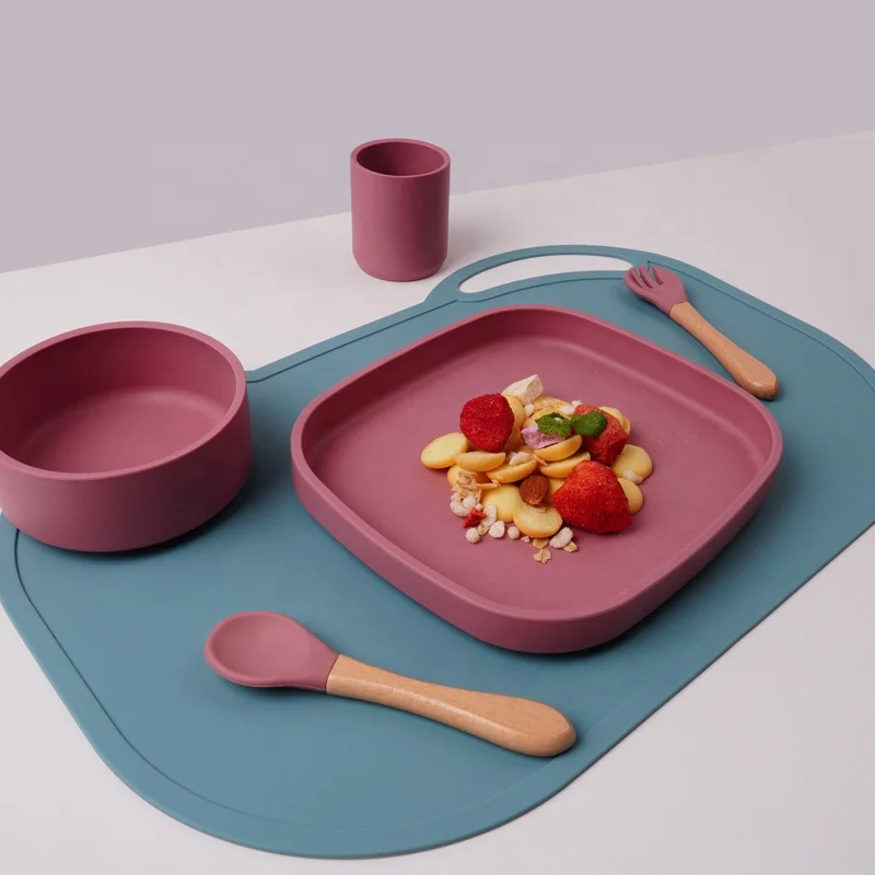 Eco Friendly OEM Light Blue 4Pcs 4-Piece Food Grade Toddler Accessories Tableware Silicone Baby Feeding Set With Custom Logo