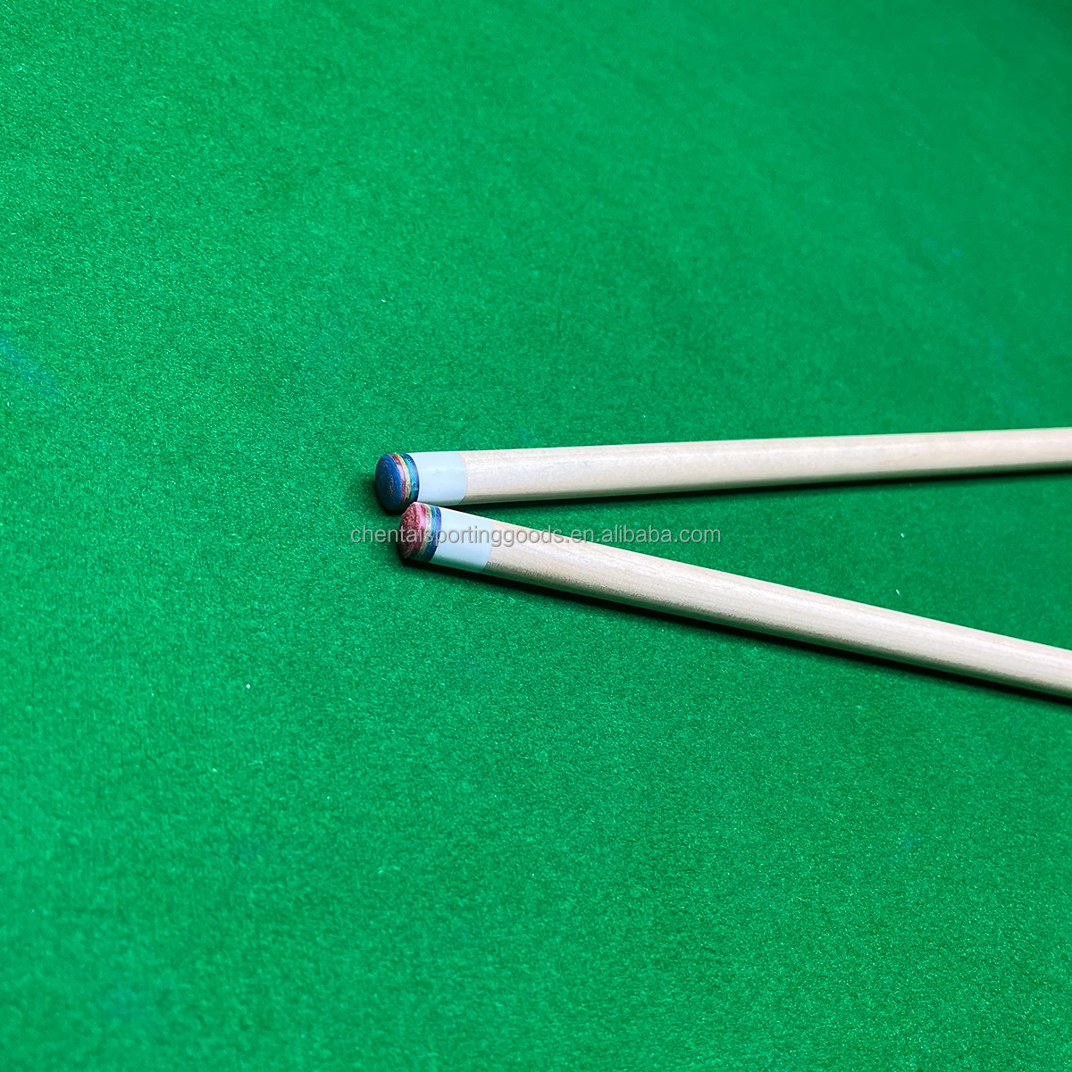 Factory Sale Made in China Billiards Pool Cue 1/2 Joint 145cm Pool Cue 13mm Tip Size Hard Maple Material Snooker Pool Cue