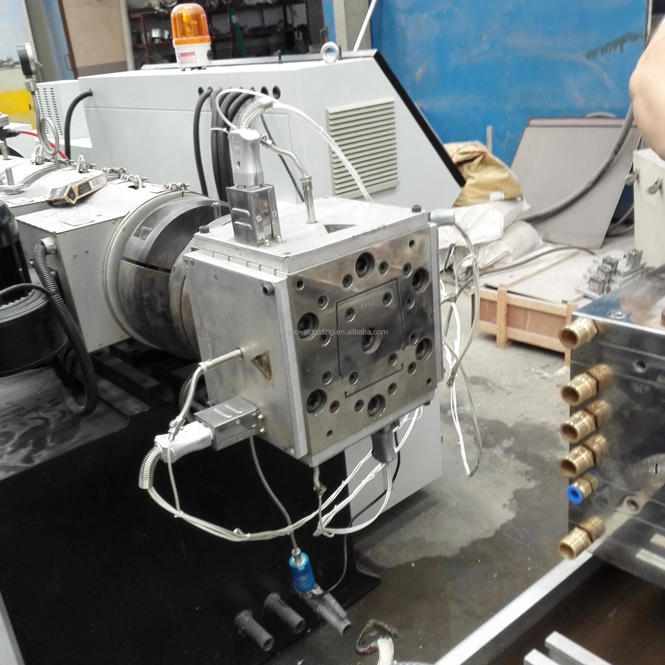 High quality PVC trucking profile production line