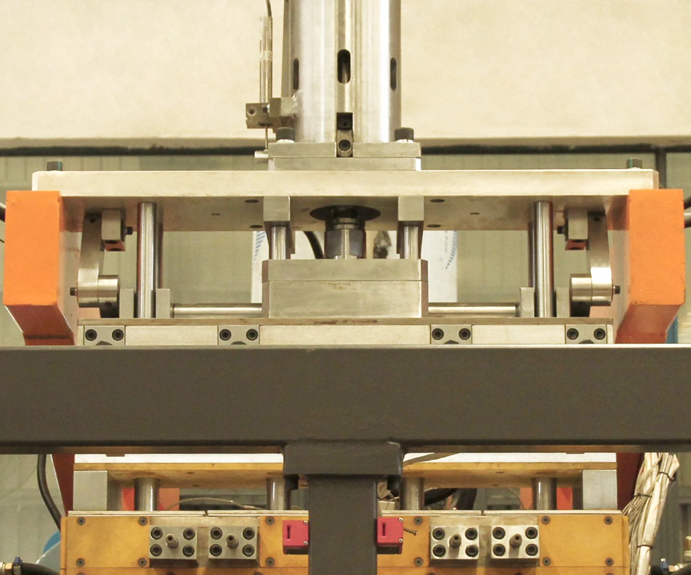 Automatic energy saving manufacturing 1L-5L PE moulding 1 to 5 litre soy sauce blow molding HDPE bottle blowing machine