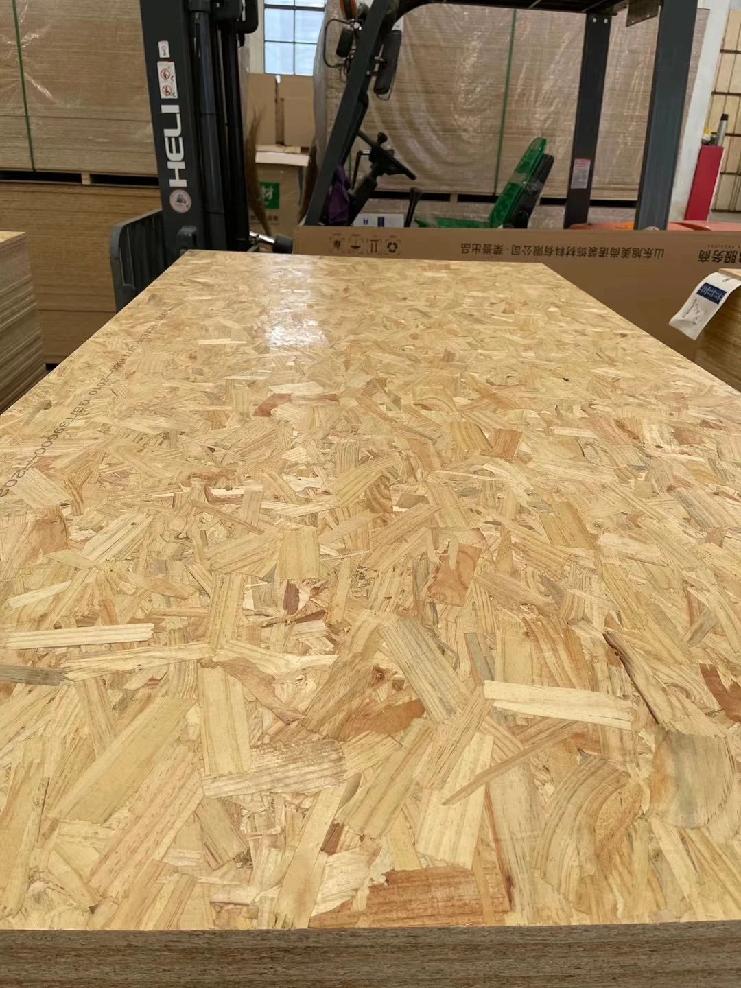 Linyi Supplier 12mm 18mm Pine Hardwood Osb  EO Plate Boards Panels For Construction plywood