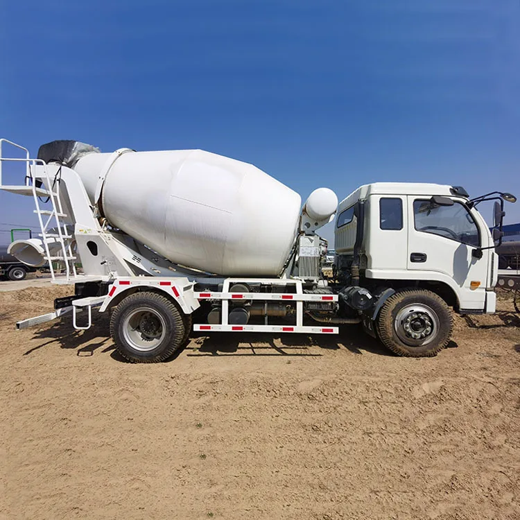 Big Capacity Cement Concrete Mixer 2 yard concrete mixer 4 Wheeler self loading concrete mixer with pump Construction Machine