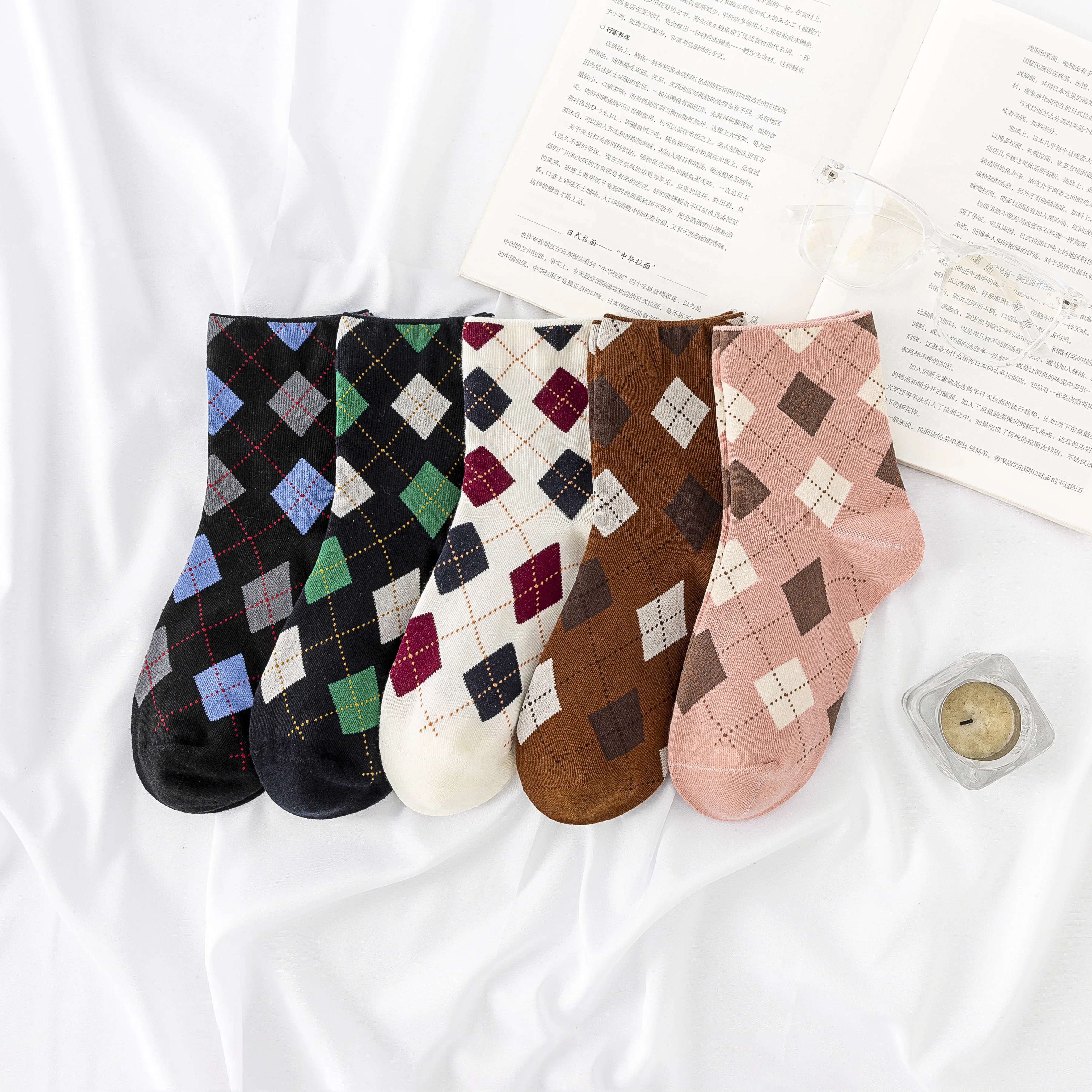 Retro Women Argyle Socks Diamond Pattern Crew Women Socks Wholesale Retro Geometric Socks