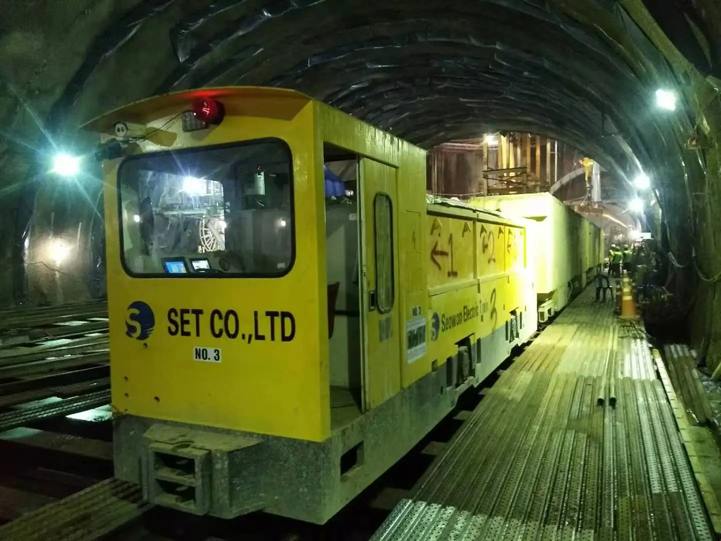 TimesPower Made in China 65ton underground  mine transport battery operated electric locomotive for TBM project