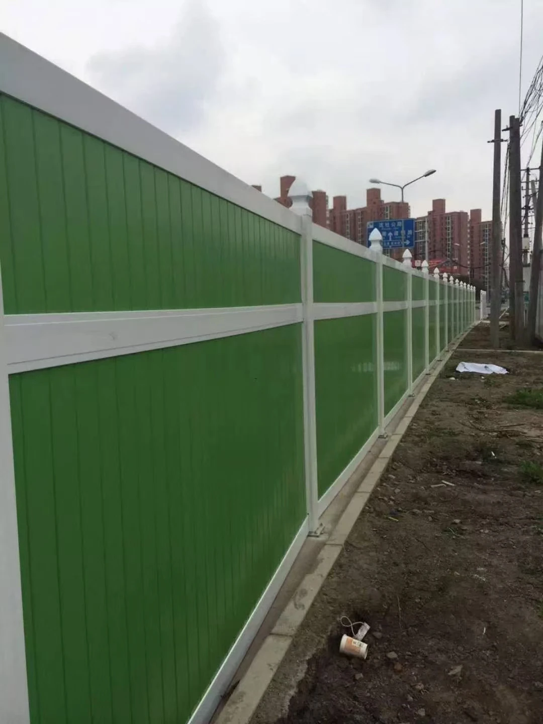 Modern Design PVC Security Fence Wrought Iron Chain Link Trellis Driveway Farm 2m Square Hole Fence Posts Flat Fence Post Caps