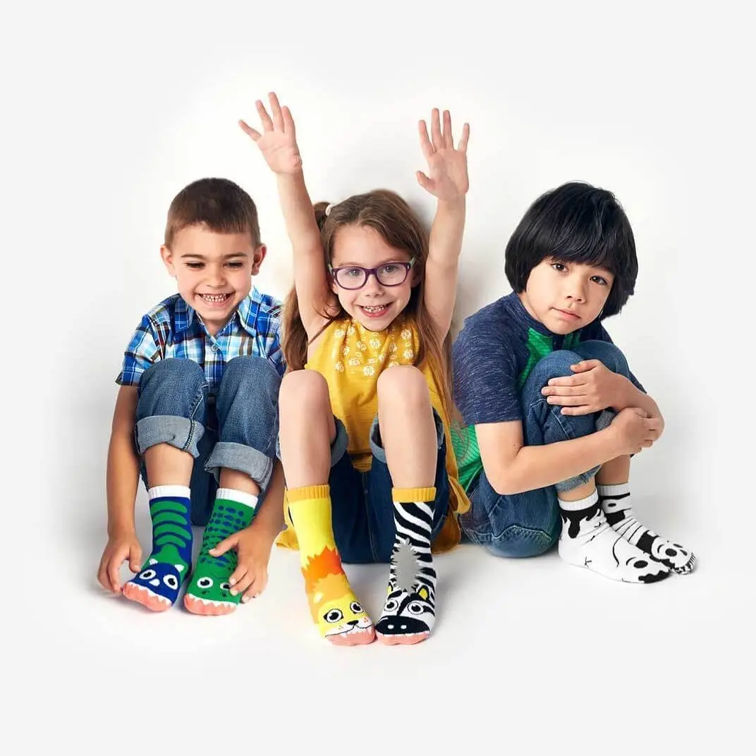 Uron reasonable price gym custom kids lace non slip kids socks