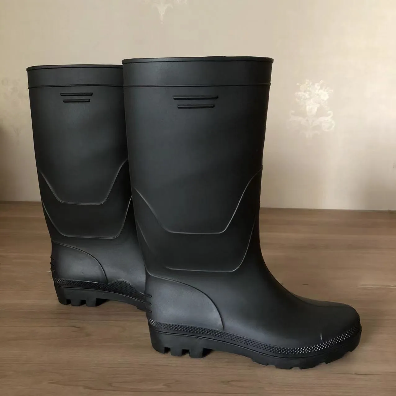 Custom pvc boots plastic work shoes men women anti-slip waterproof steel toe rain boots medical shoes
