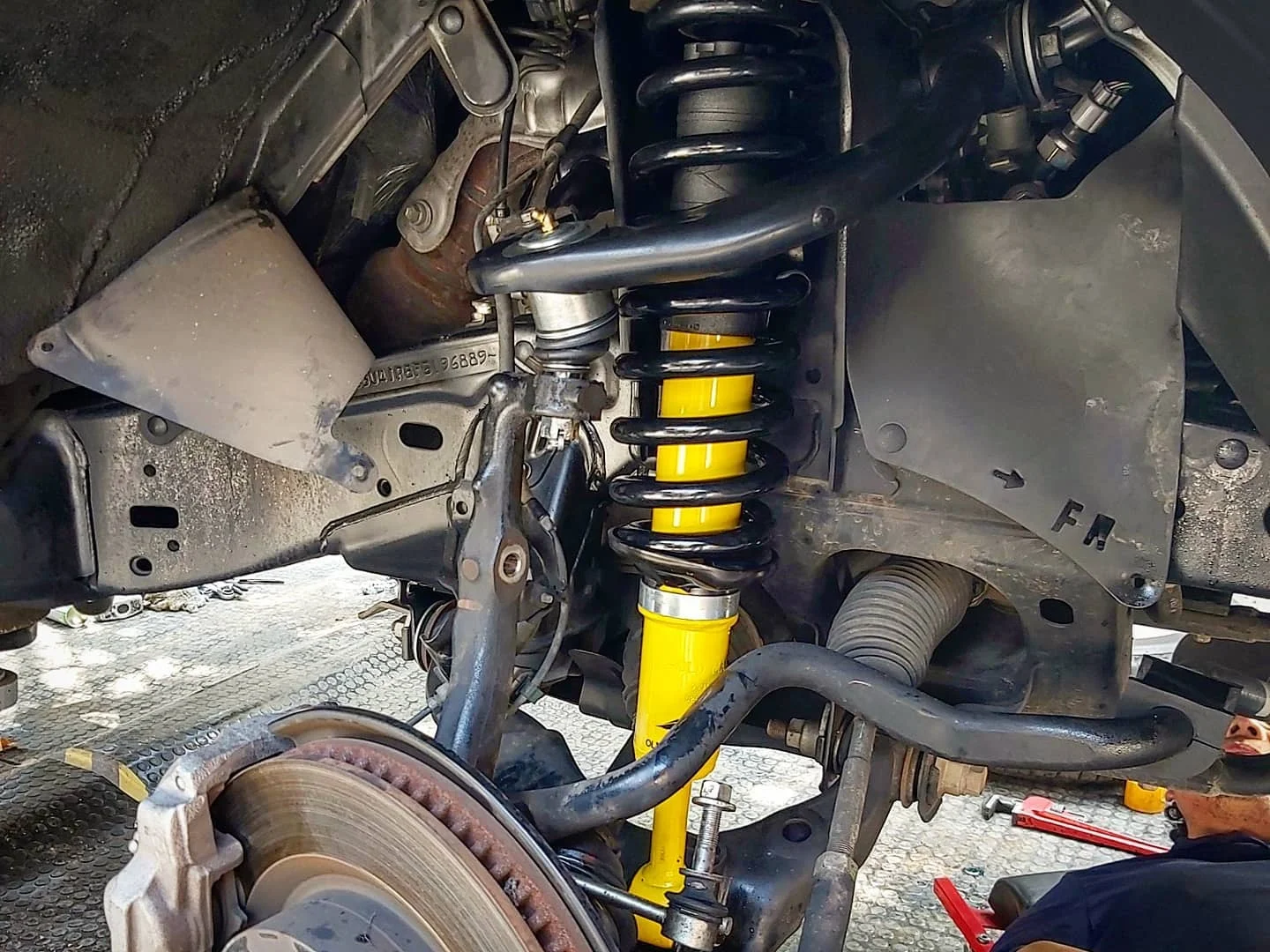 OEM Pickup Front Suspension Parts Extended Ball Joint For TOYOTA  HILUX Vigo Revo