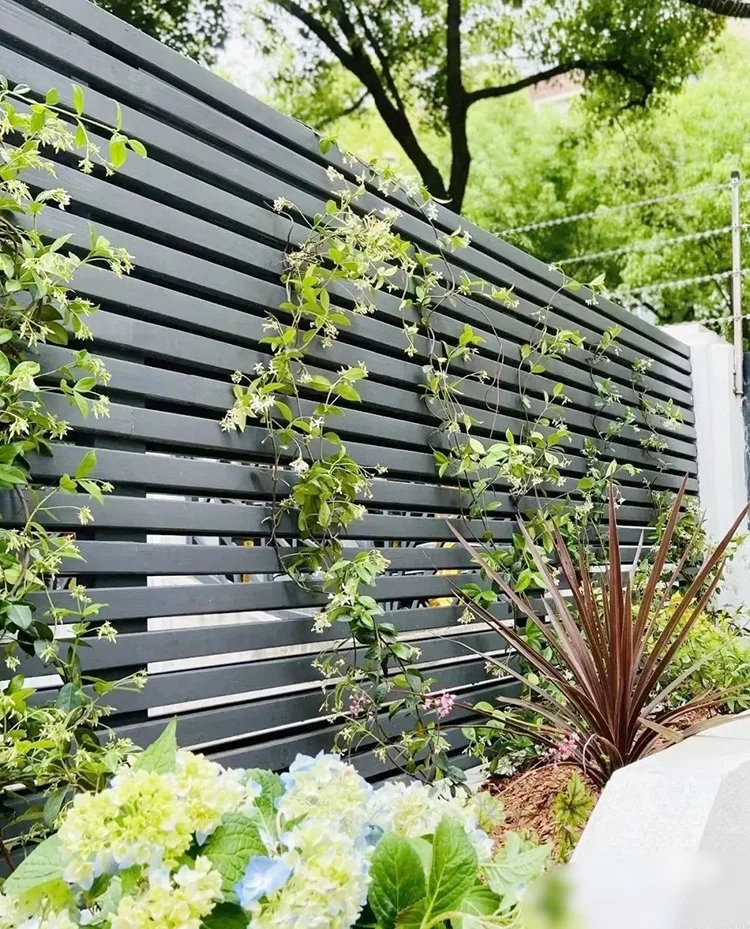Wholesale Semi High Security  Iron Black No Dig Slat Horizontal Aluminum Trellis Gates 6ft x 5ft Privacy Fence Screen