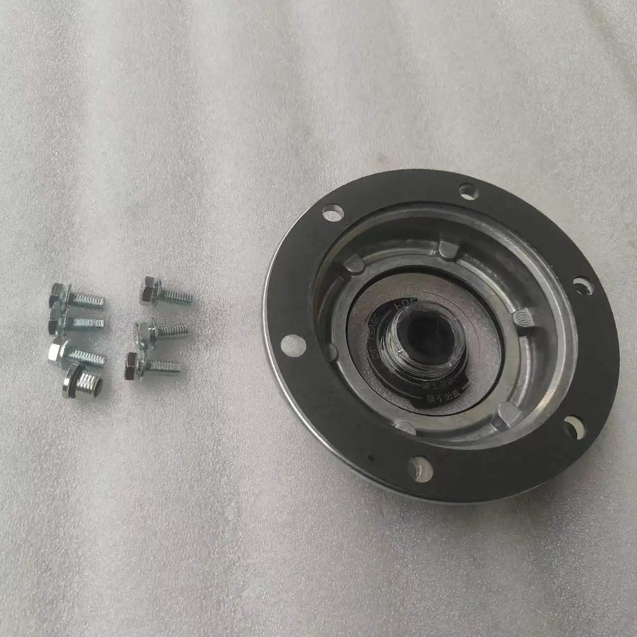 Good Performance Bus Accessories Wheel Hub End Covers For Yutong Higer Zhongtong