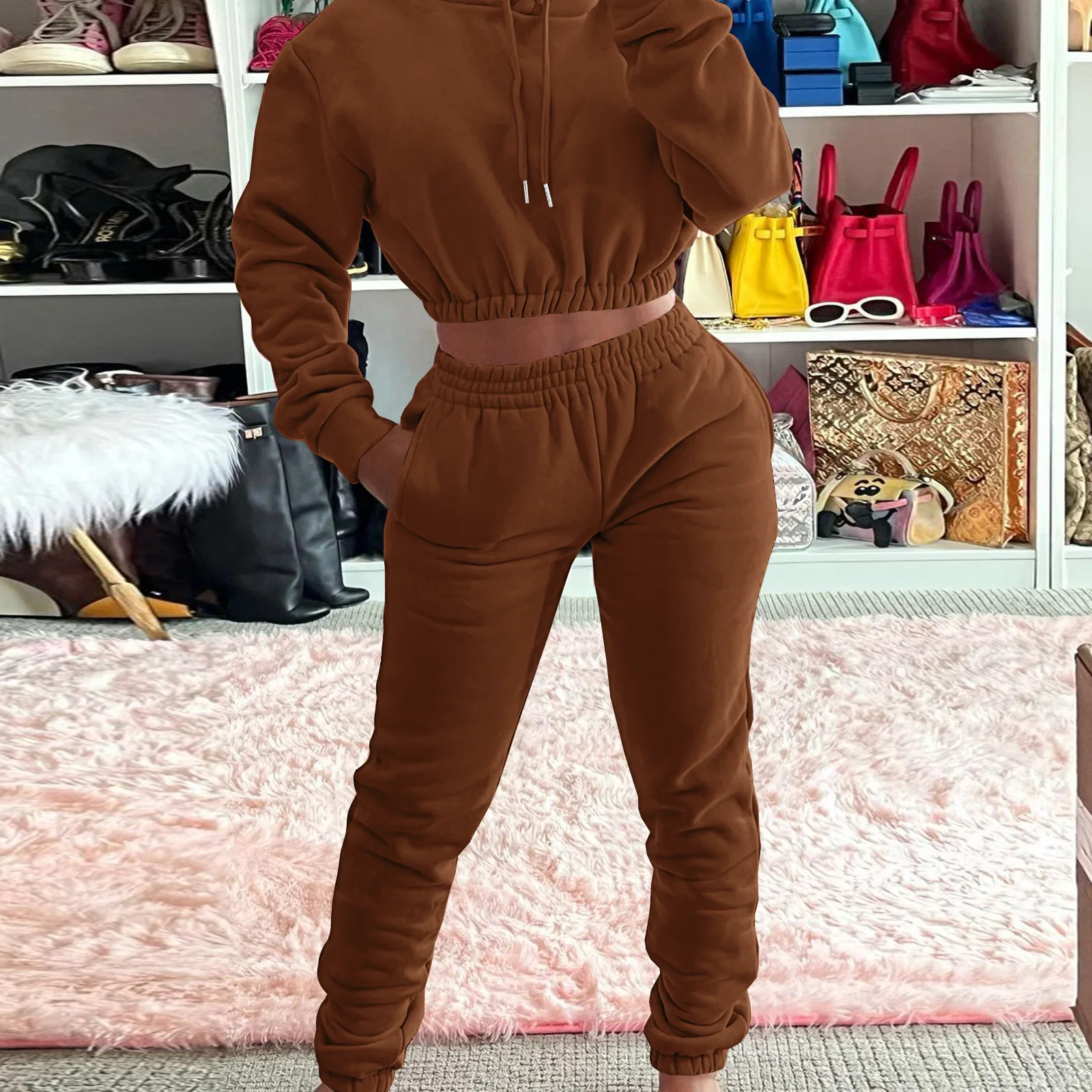 Женский спортивный костюм