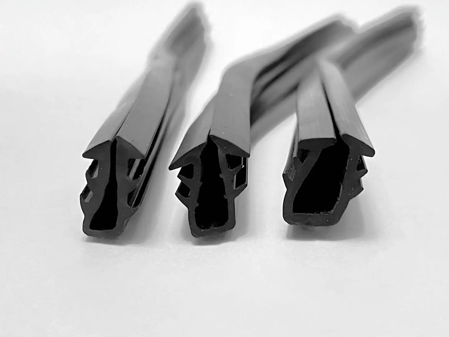 Customized Glass Window Door Rubber Sealing Strip Trim Molding for Boats