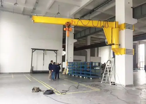 Легкий портативный кран с фиксированной стреловой колонной