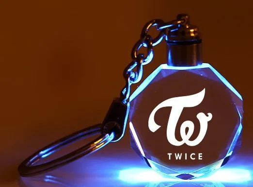 2021 Customized Kpop Bts Blackpink Got7 Exo Keychains Led Crystal Pendant Keychain