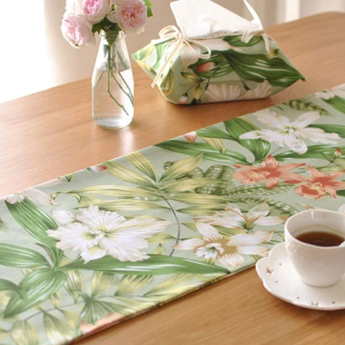
Factory Direct Sale Flower Christmas Table Runner Coffee Table Mat Table Runners for Kitchen Coffee/Dining Decorative 
