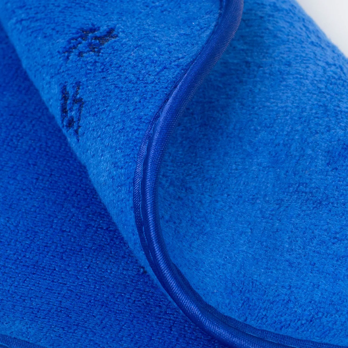 Custom Wholesale Outdoor Personalized Logo Microfiber Fishing Hand Towel for Quick Drying Rod Lure & Bait Cleanliness with Hook