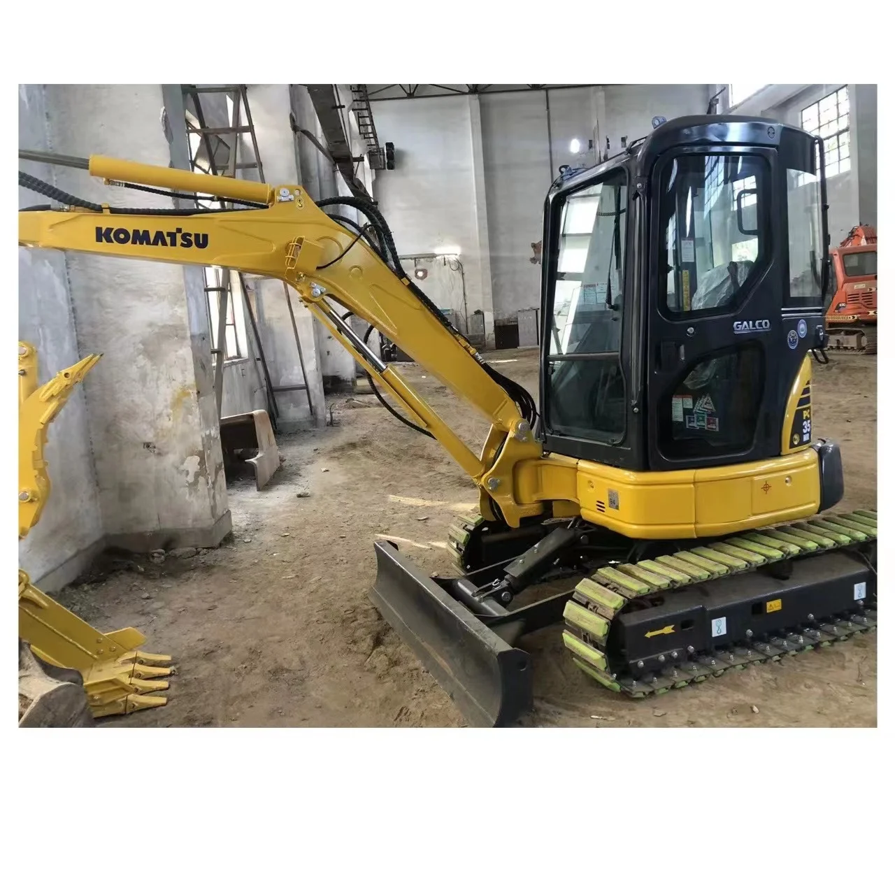 Komatsu 3,5-тонный мини-экскаватор, б/у экскаваторы 35MR-2, низкая цена, распродажа