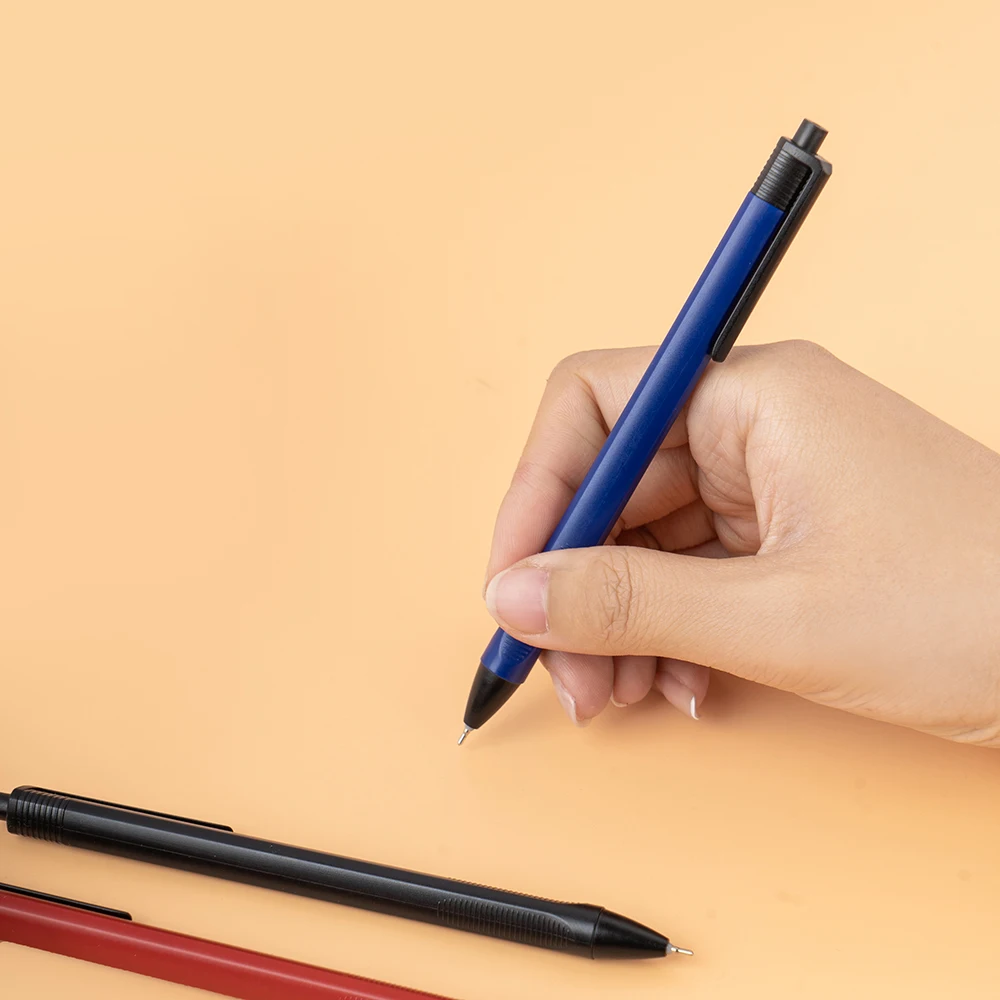 Ergonomic Triangle Luxury Ball-Point Semi-Gel Refill Plastic Ball Point Pen