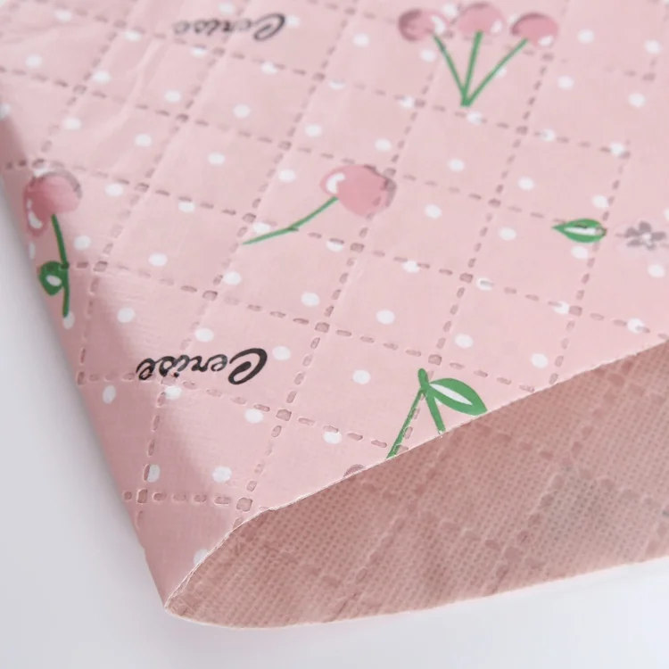 
Pink Color Embossed Laminated Printed Nonwoven PP Non Woven Fabric 