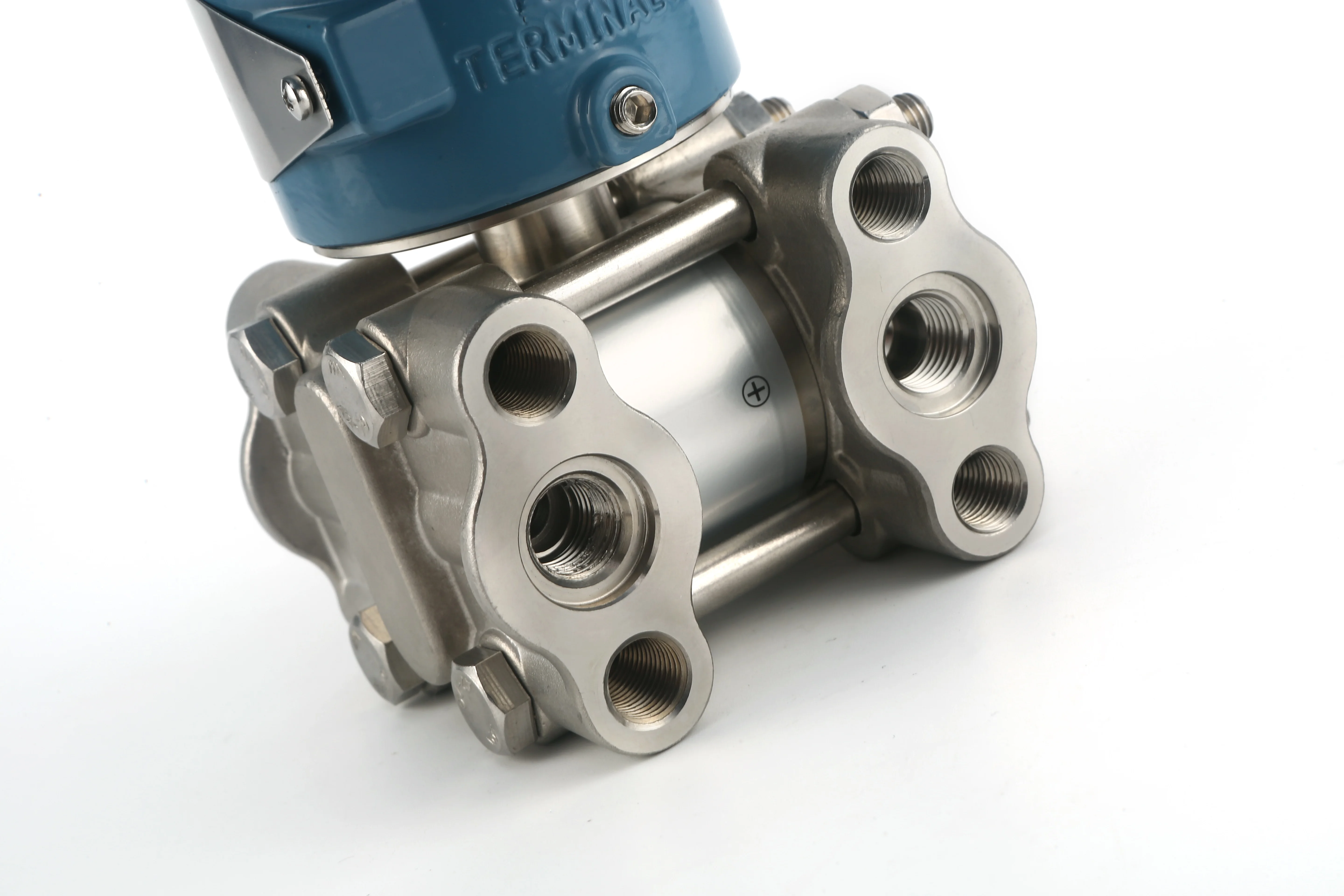 Differential Pressure Transmitter MOUNTING BRACKETand BOLTS  304SST, 2INCH PIPE MOUNTING,FLAT TYPE MAX WORKING PRSSURE 16KPa