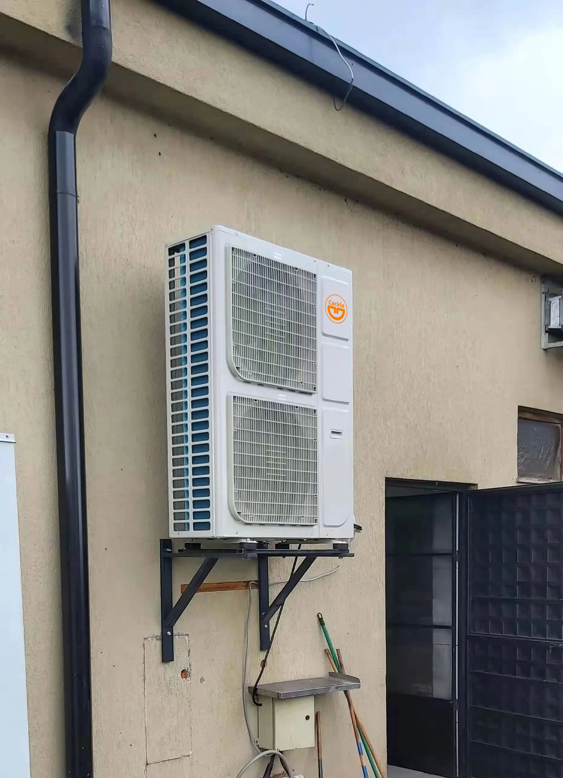 Mini split heating cooling system R32 all in one heat pump water heater complete system with water pump 200L tank heat pump