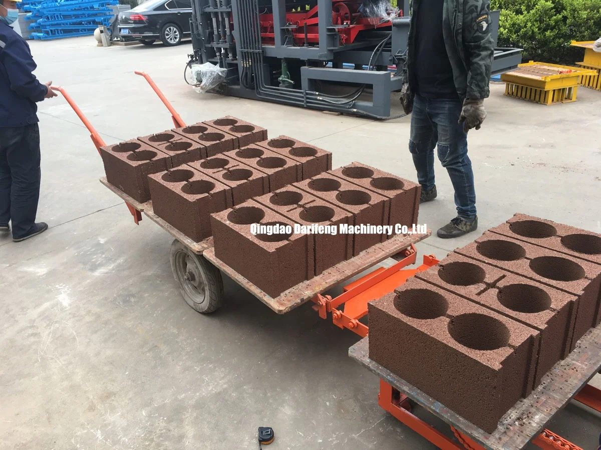 fully automatic qt4-25d cheap tanzania brick making machine for sale in Senegal concrete block making machine in gambia