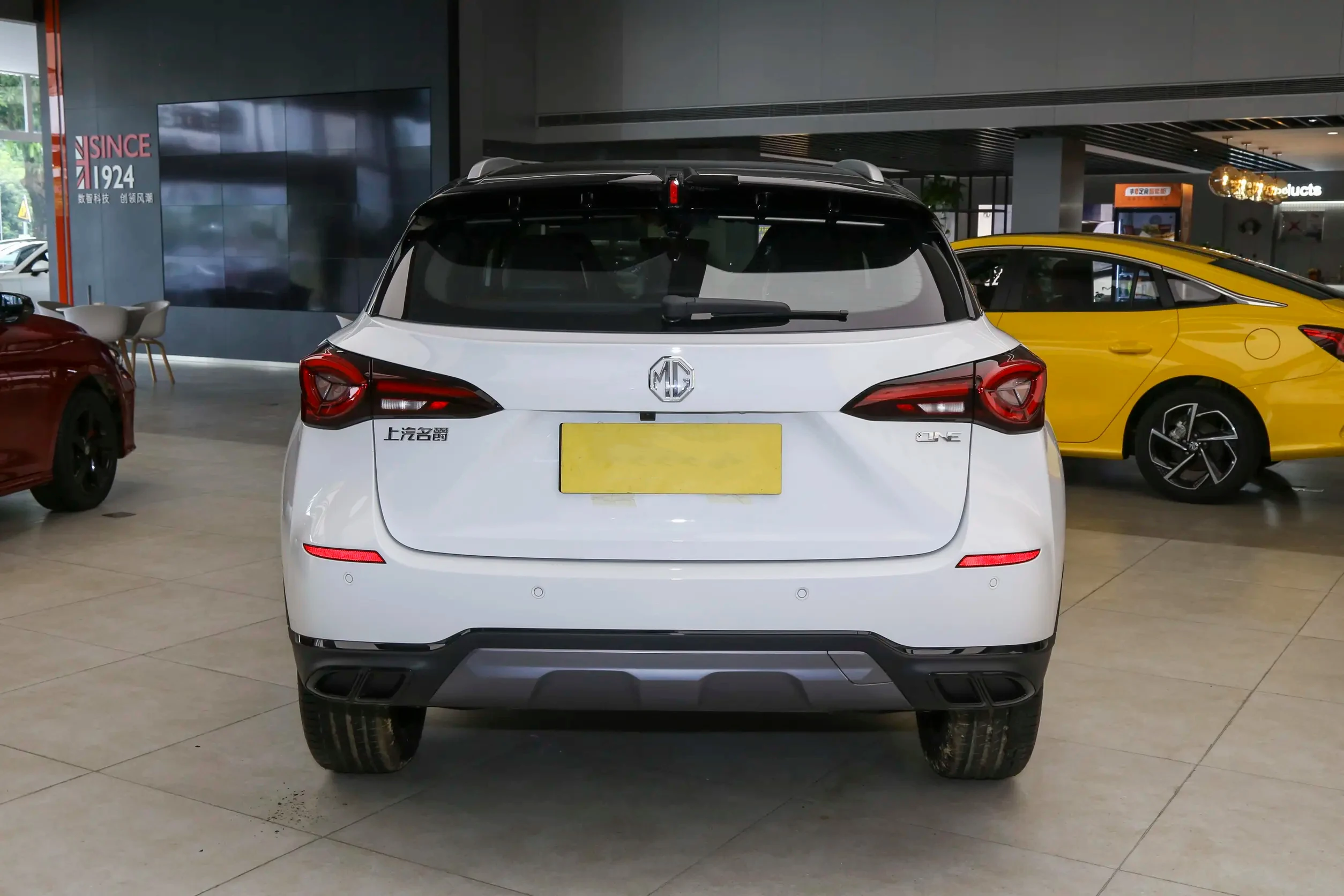 New MG One 5 Door 5 Seats SUV 195kmh High Speed 1.5T 181Ps L4 Gasoline Petrol Vehicle Saic Mg One 2025 Petrol Car Compact SUV