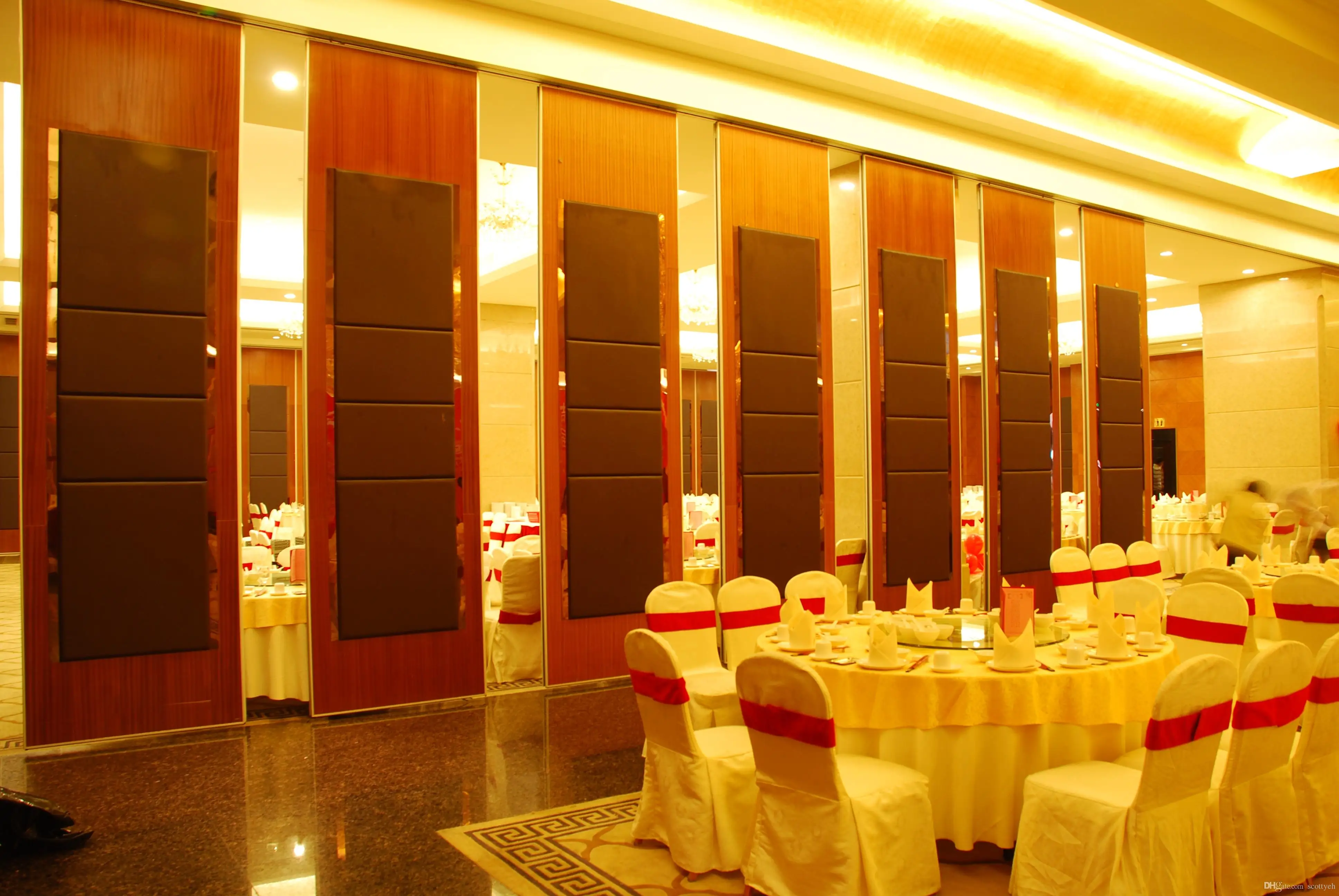 Hotel prefabricated interior fabric mobile acoustic movable soundproof folding accordion wall panel