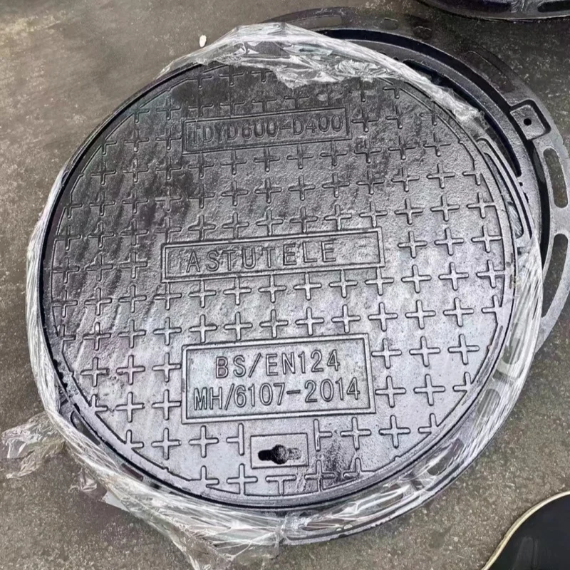 EN124 D400 черный битум покраска квадратная крышка люка C/O600 дренажная муфта из ковкого чугуна с замком