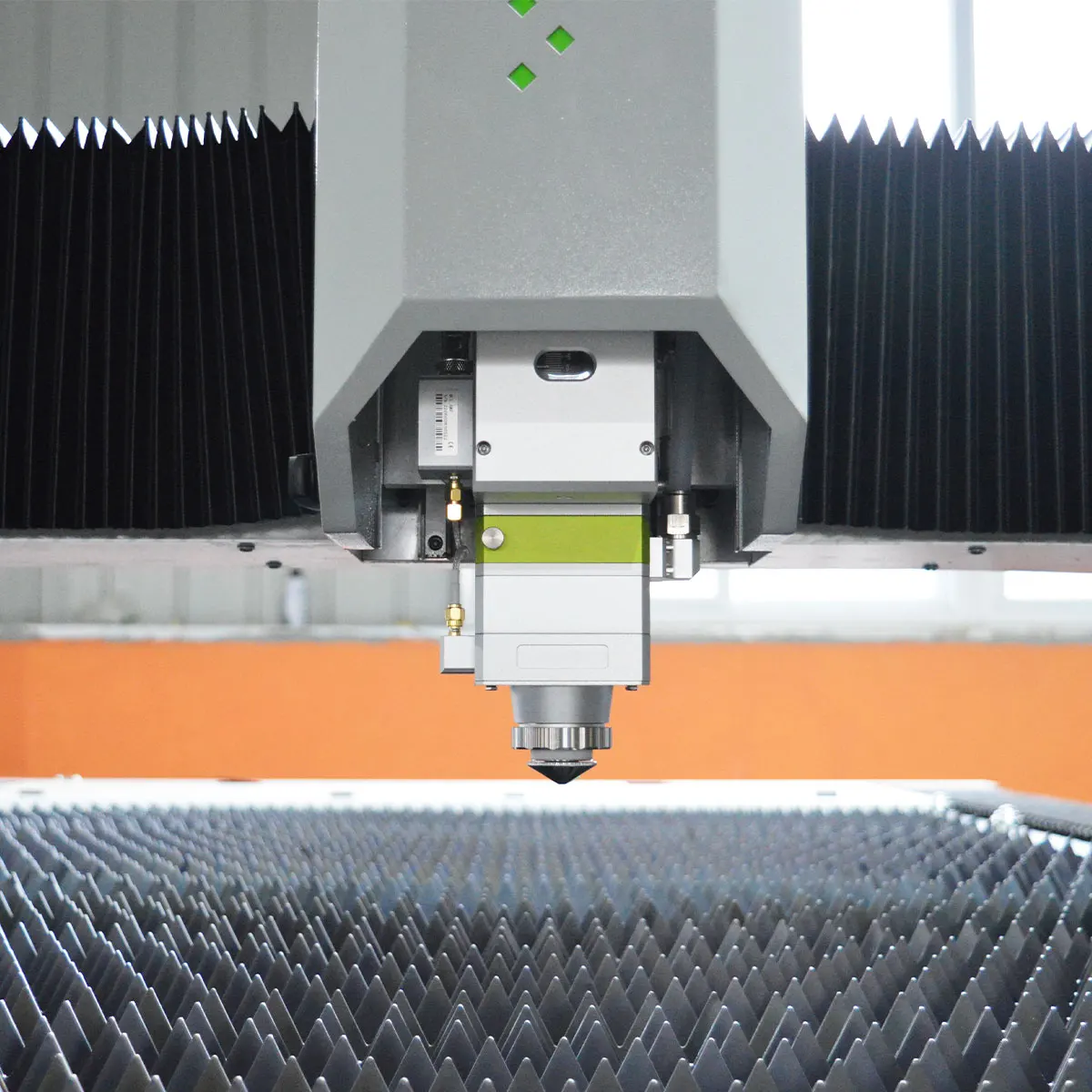 3015 cnc fiber laser cutting machines 1500w/2000w/3000w/1000w/500w for sheet metal fiber laser metal cutting machine  Hot sale