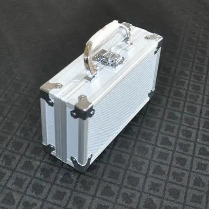 100 CHIP DELUXE POKER CASE