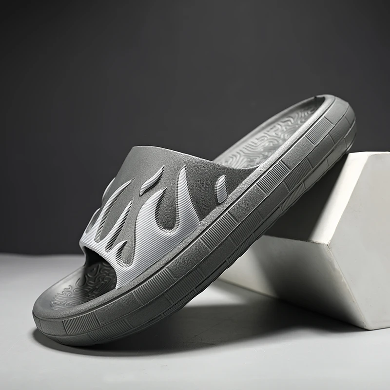 2022 Thick Platform Bathroom Home Slippers Cloud Slippers Women Soft Sole EVA Indoor Slides Sandals Summer Non-slip Flip Flops