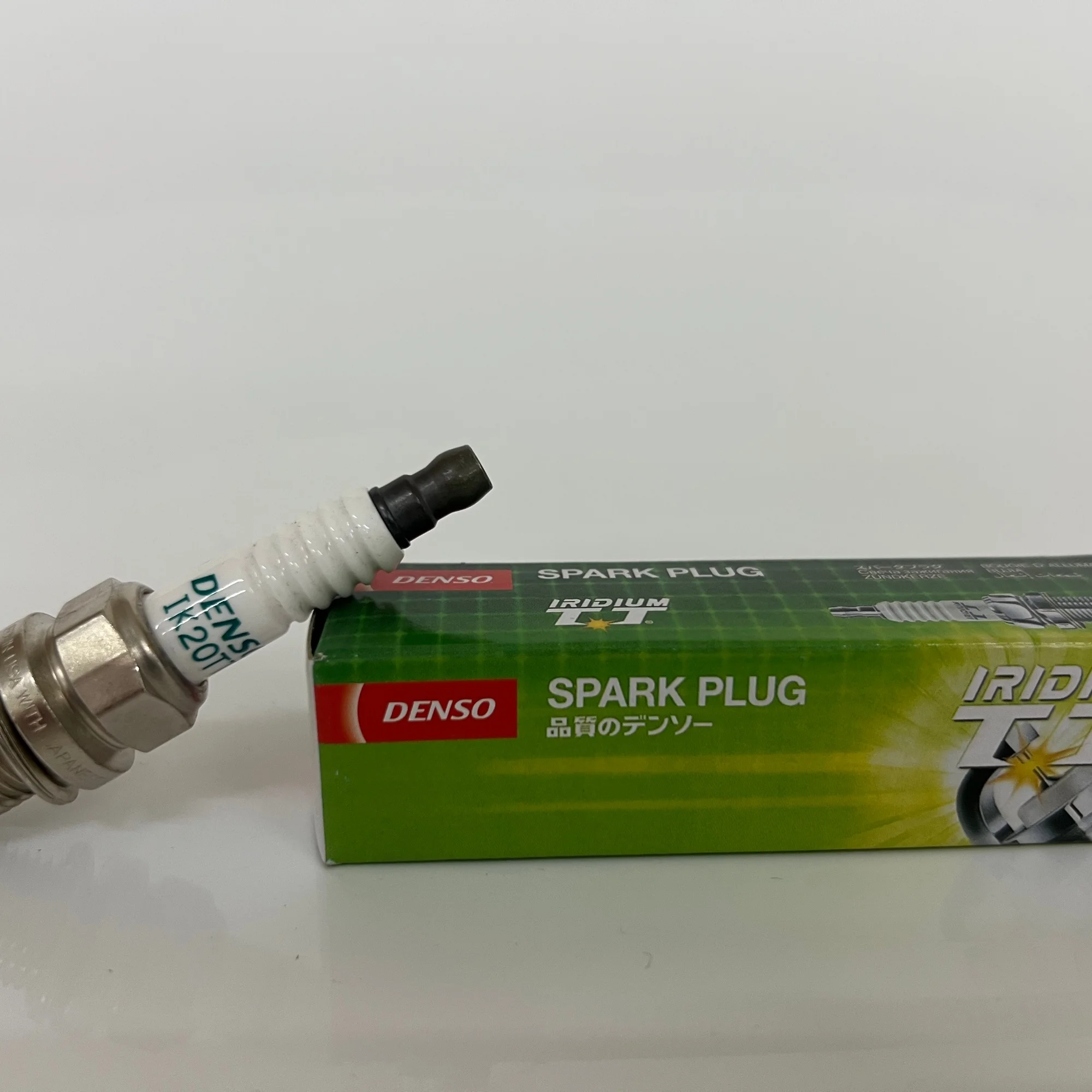 Original Car Spark Plug For Hyundai Toyota Nissan BWM Honda 1430393 MN128363 BY481-LFR6A Iridium Spark Plug