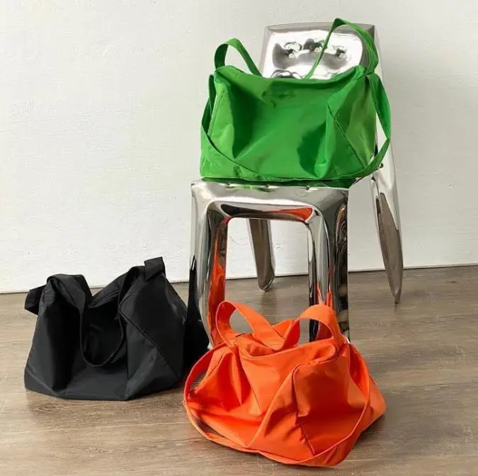 2022 factory wholesale daily sport duffle bag sling weekend bag, travel waterproof sport yoga bag messenger custom logo