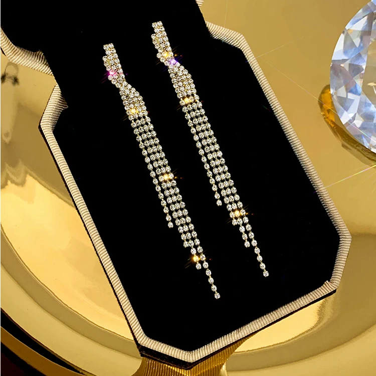 
New style tassel chain long tassel rhinestone chandelier pendant earrings gold glittering crystal tassel earrings 