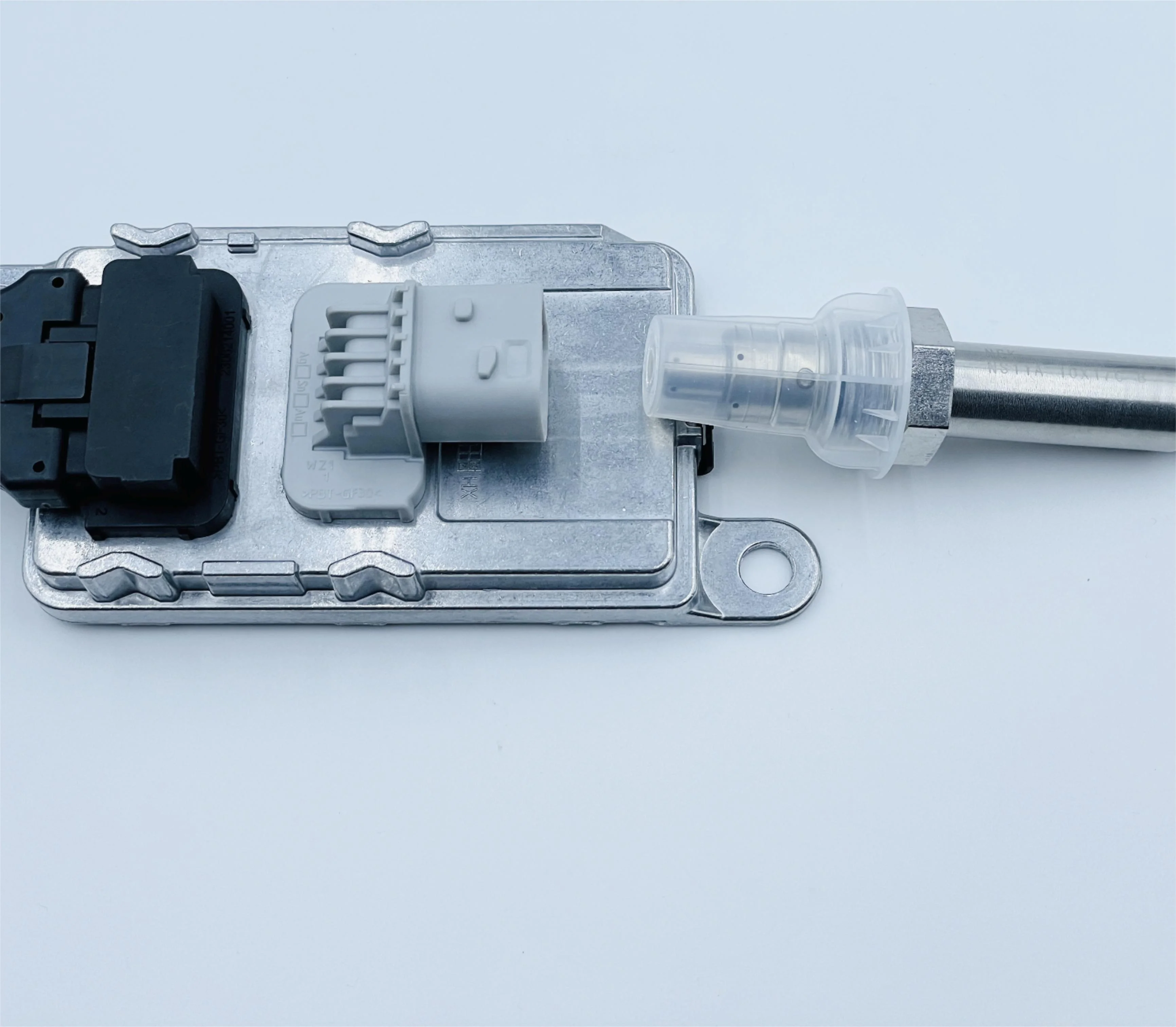 24V 5WK97332A New Nitron Oxide NOx Sensor A0101531728 1 Year Warranty for Mercedes Benz Truck Engine