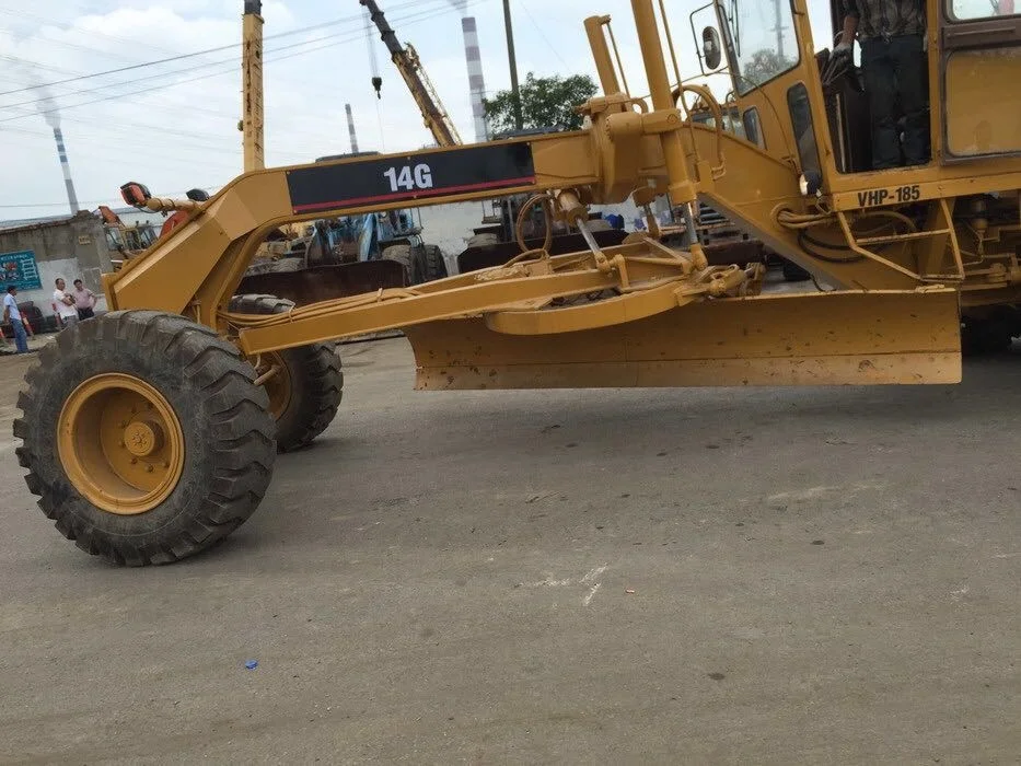 High quality cheap Japan original used cat 14G grader in lowest price high quality for sale in Shanghai