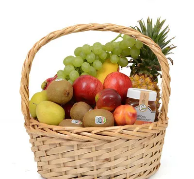 Wholesale cheap handmade oval  suppliers wicker fruit basket empty gift basket with handle