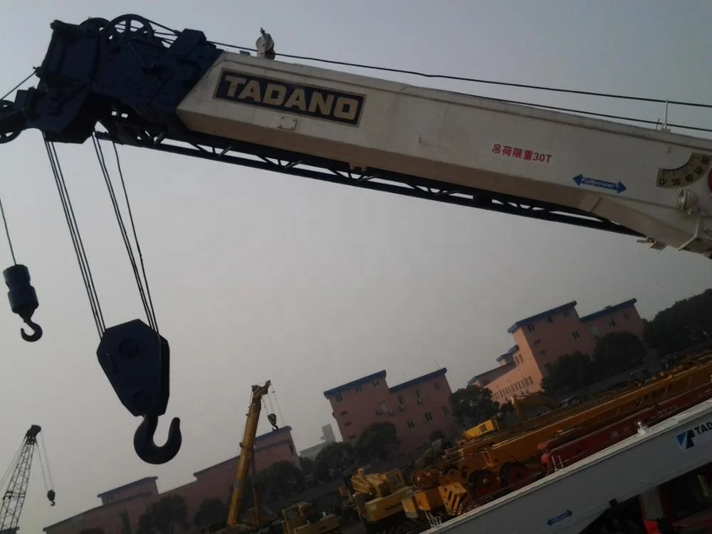 Japan Used Tr300m Mobile Rough Terrain Truck Crane 30 Ton For Sale