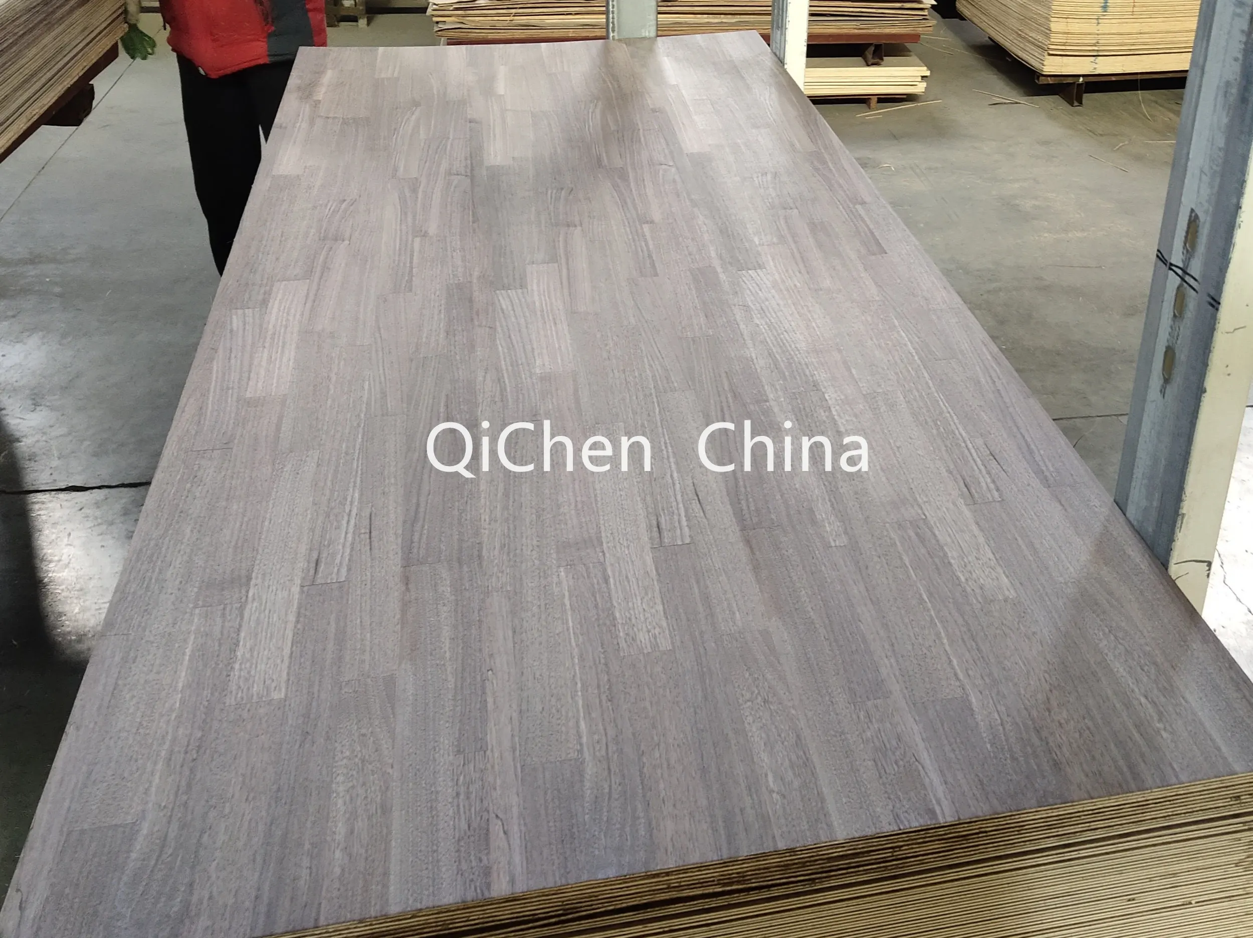 18mm Natural Veneer Black Walnut  Laminated Veneer Fancy Plywood