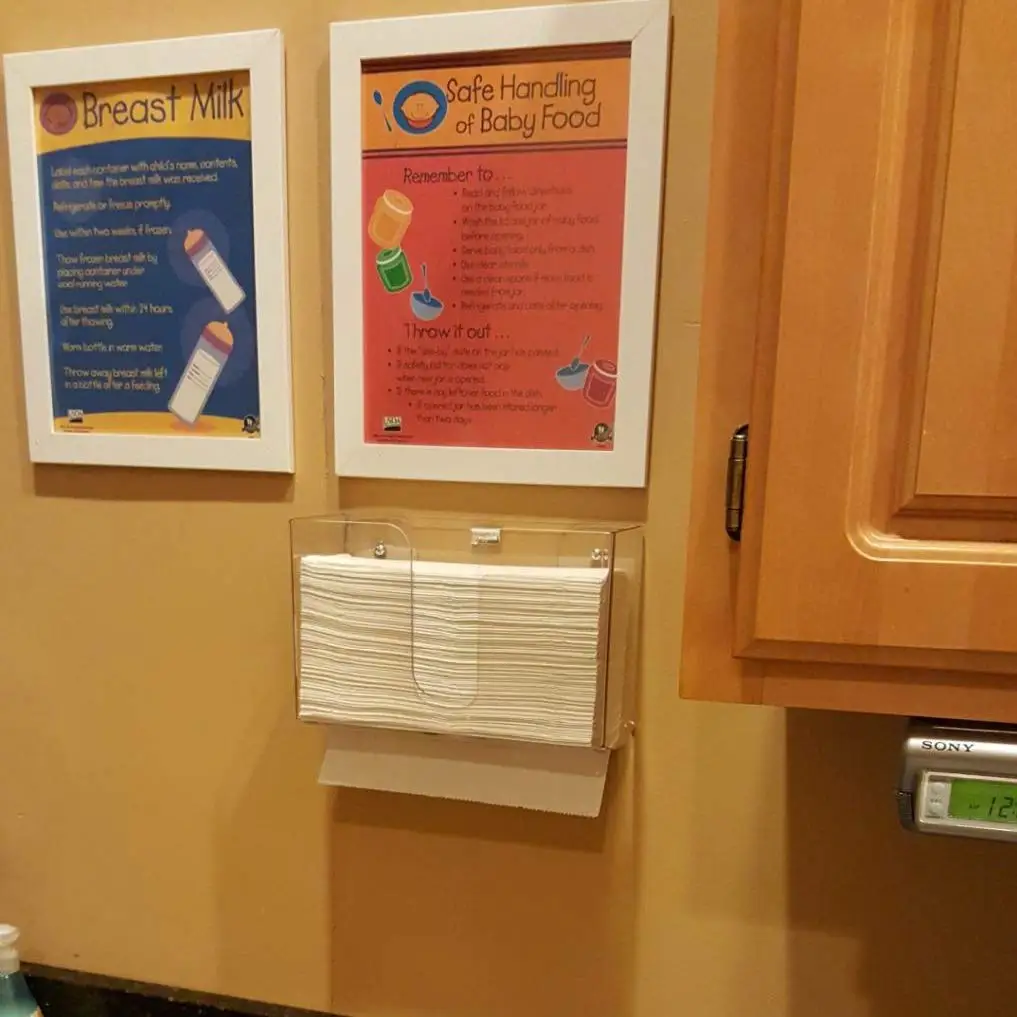 Acrylic Paper Towel Dispenser Wall Mount for Multi-Fold Paper Towel,C-Fold, Zfold, Tri fold Hand Towel Holder Commercial