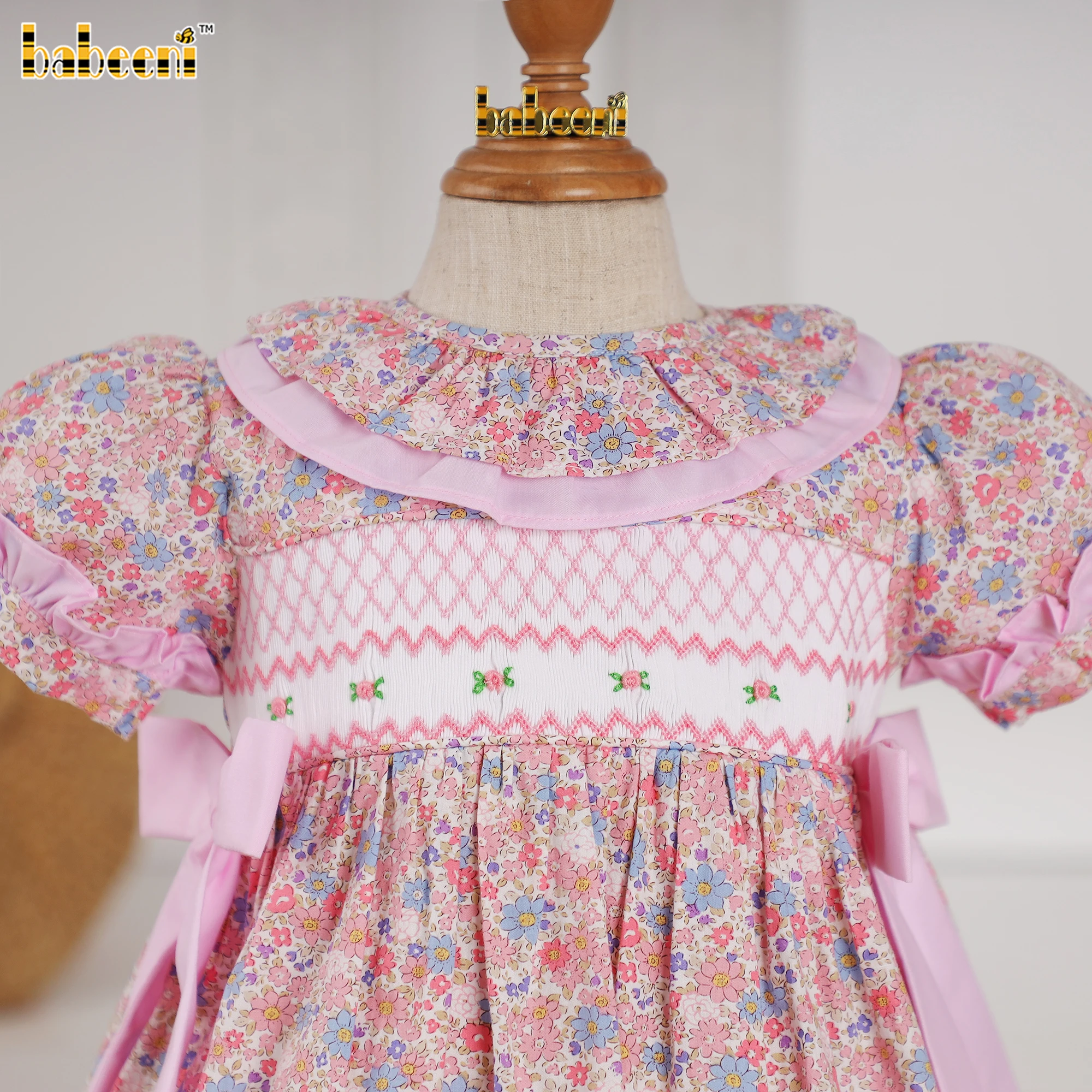 Geometric Dress Floral OEM ODM Kids Smock Dress Customized Pink Accent 2 Bows Purple Children Short Sleeve Set Embroidery Midi