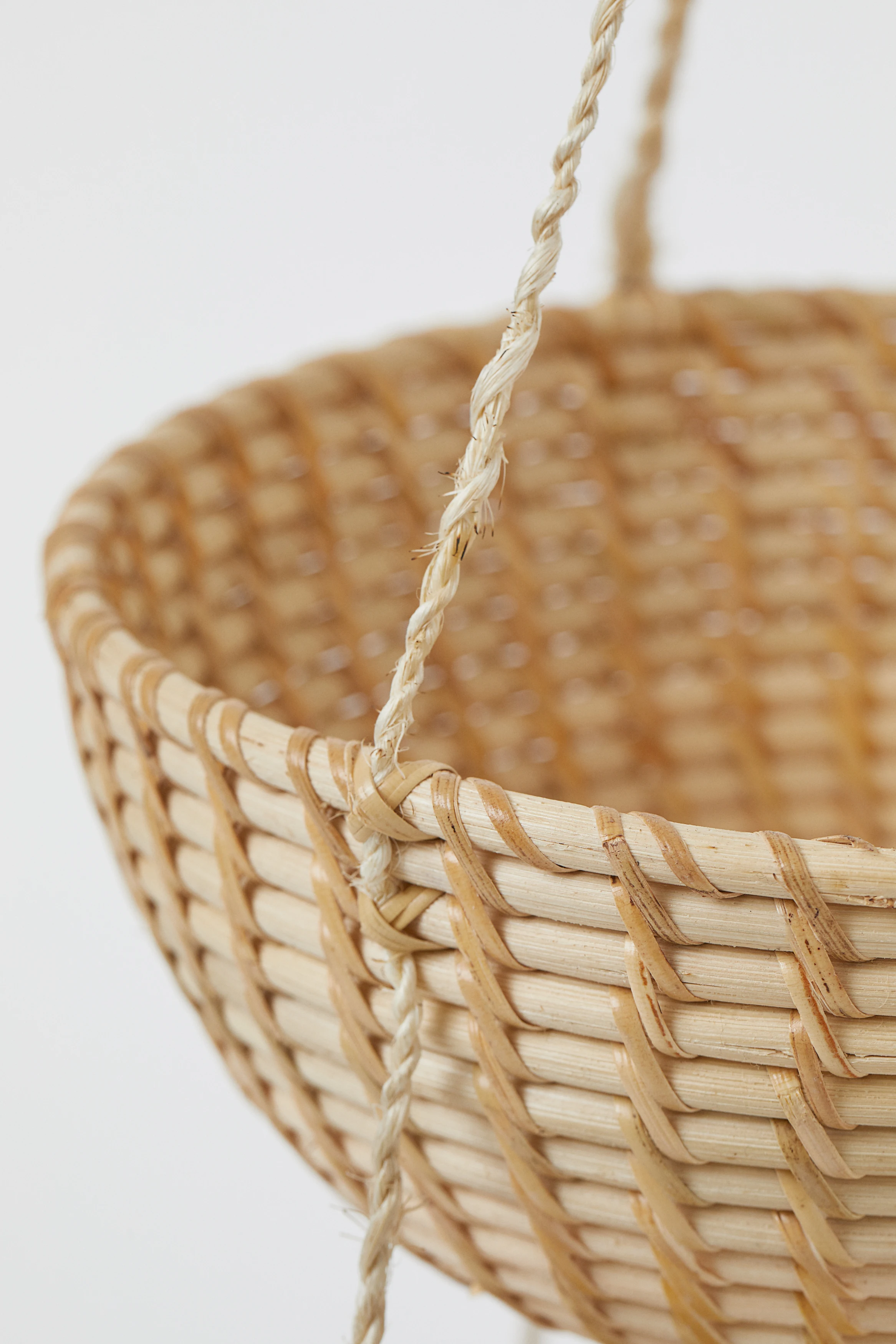 Handwoven 2 Tiers Hanging Basket Natural Rattan Storage Basket For Fruit Display Decorative Basket For Restaurant Supper Market