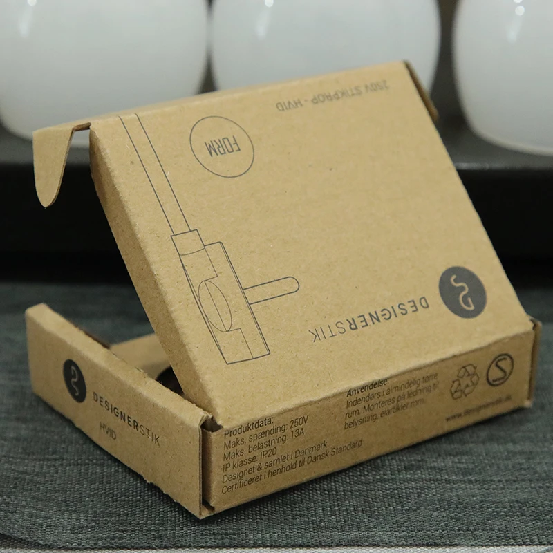 Free sample custom logo cosmetics clothing packaging mailer box shipping box carton with sealing tape