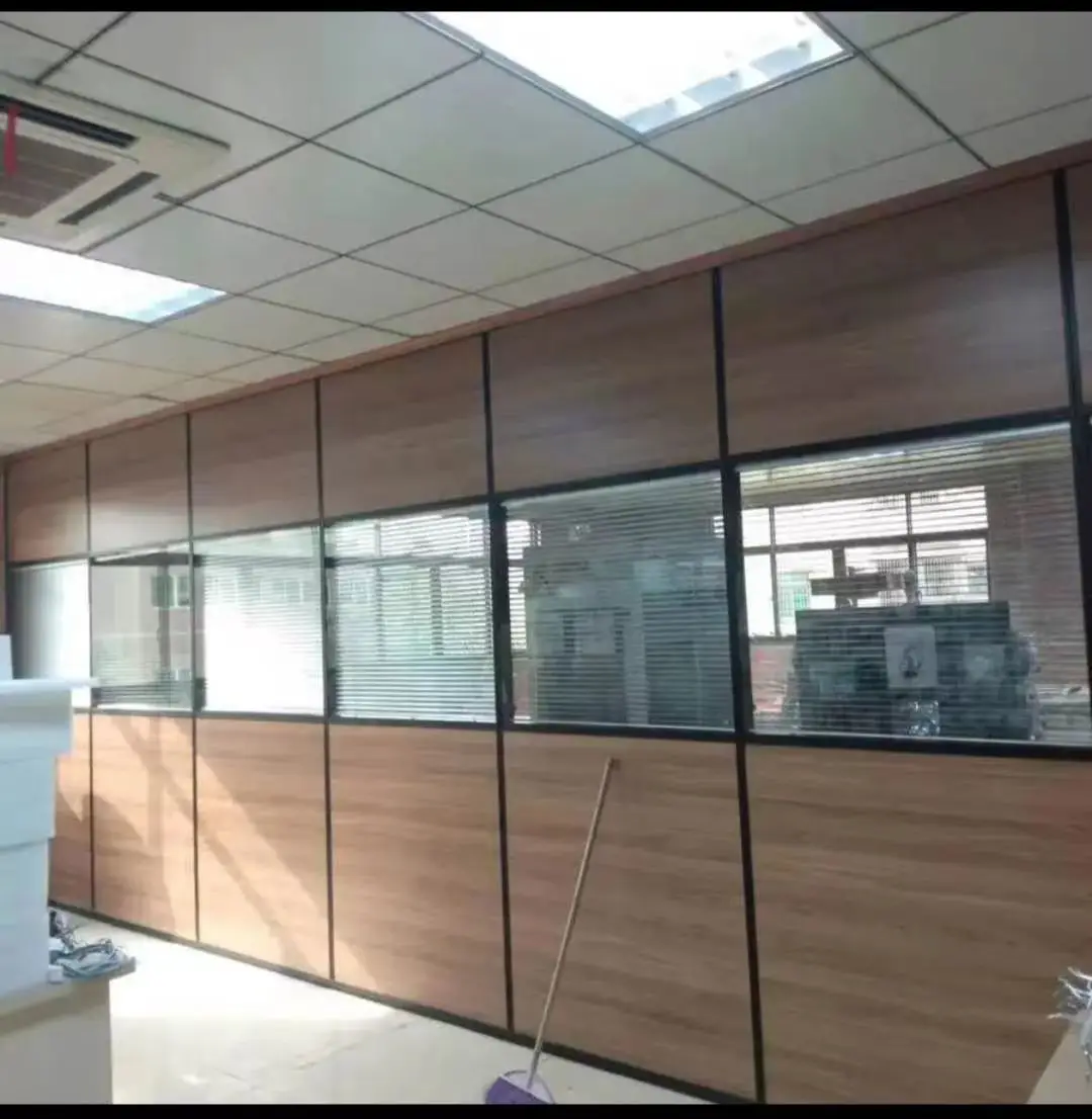 Modern soundproof demountable aluminum tempered single or double glazing clear office panel partitions
