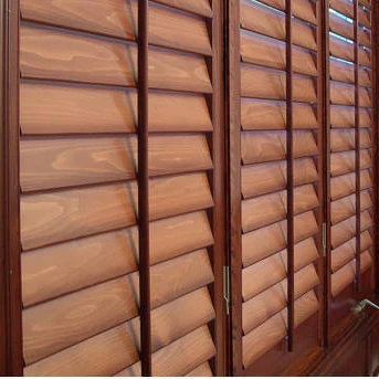 Bi-fold Style High Quality White Wooden Basswood Magnet Plantation Shutter