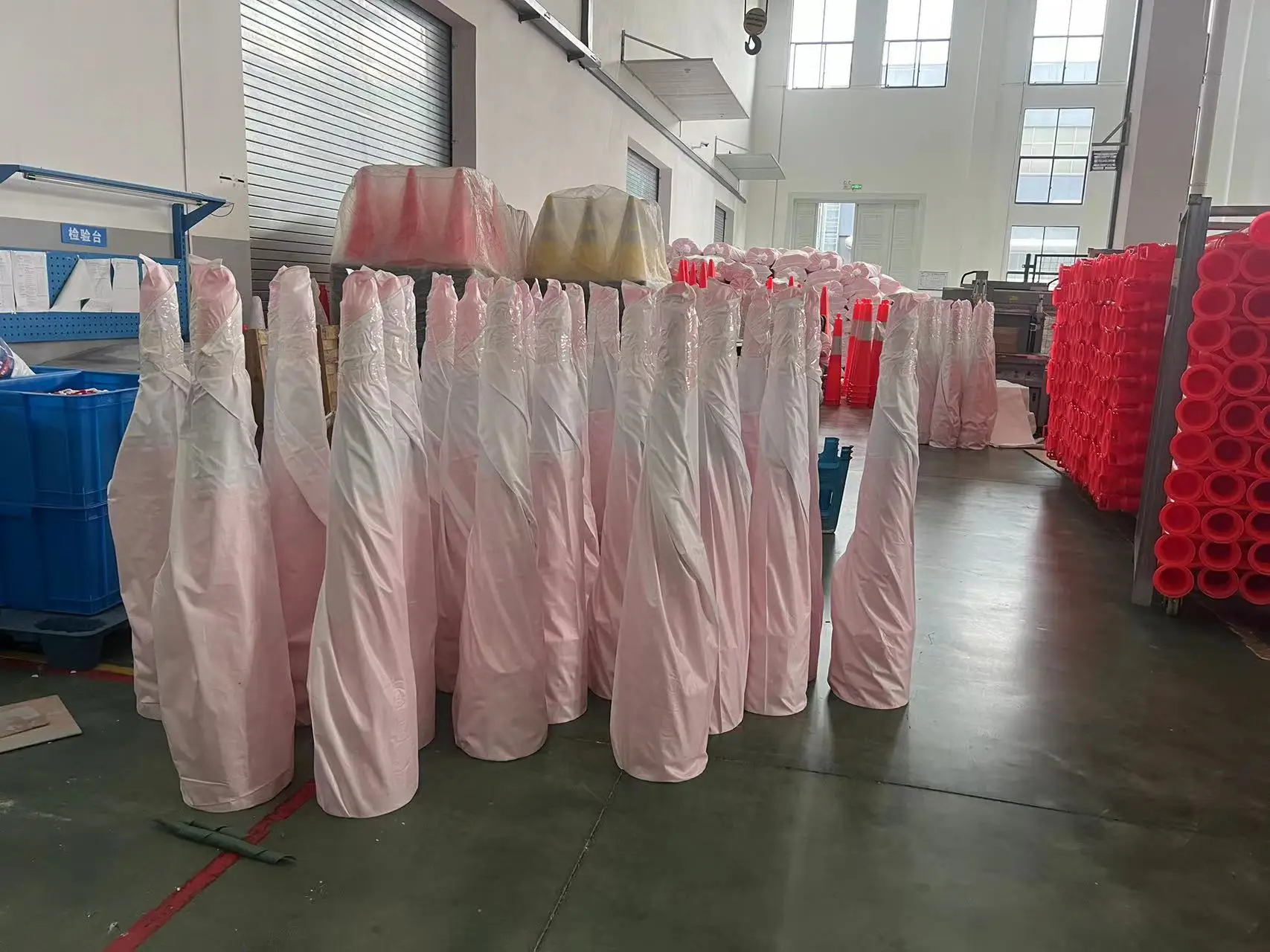 1100mm cone barrier traffic lane diviner separate  Road Safety Delineator Post / Warning bollard traffic controller